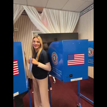🗳️🇺🇸 Emily Austin's Voting Day Message for Kamala Supporters