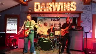 Right Place Wrong Time - Live @ Darwins