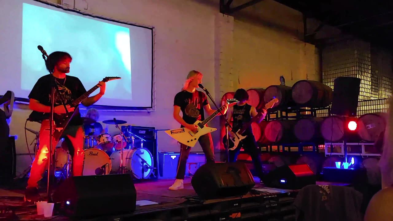 Zenith - LIVE @ TrimTab (6 String Engine)