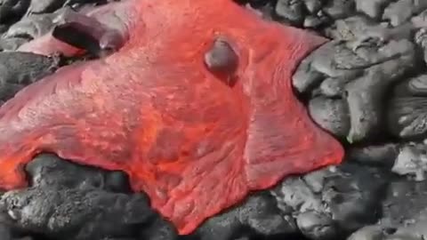 Lava shaving off from an active site in hawali