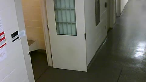 1665HQOB02PrisonerProcessingCell_2021-01-06_06h40min01s227ms.mp4
