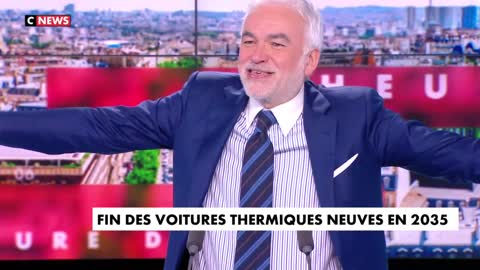 Un journaliste choque Pascal Praud