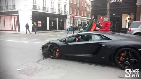 Crash lamborghini aventador