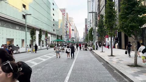 Tokyo Ginza Walk • Weekend Leisurely Stroll on Open Streets | Japan Walk 😎🇯🇵