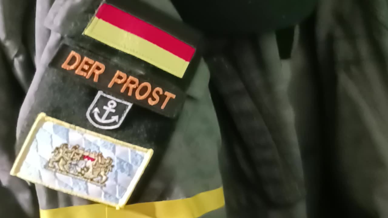 Meine Deutsche Uniform - Der Prost - My German Uniform