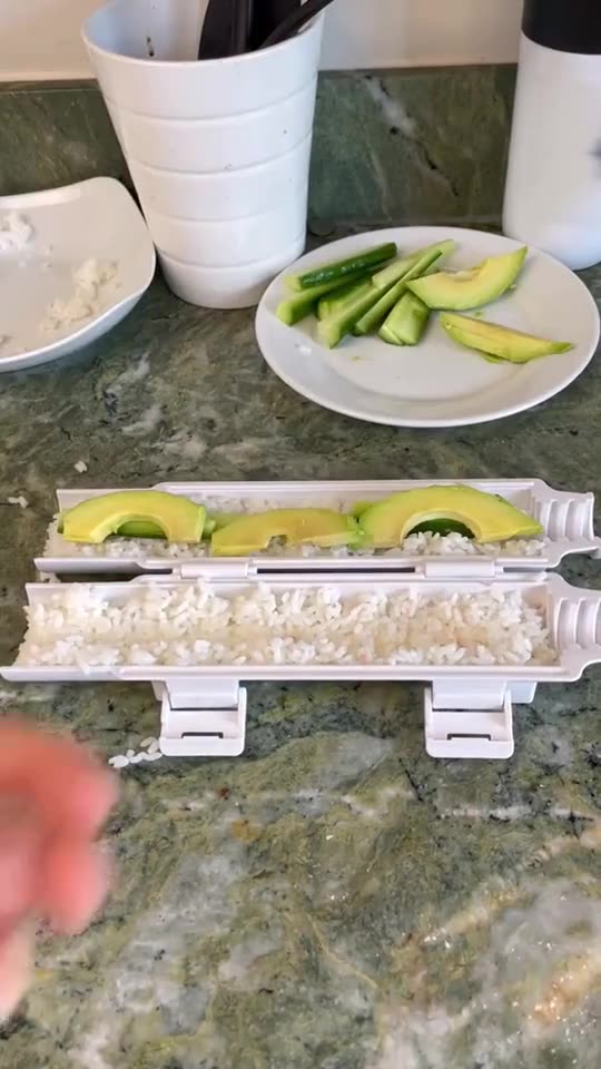 DIY Cylinder Sushi Making Machine Quick Sushi Bazooka Japanese Rolled Rice Meat Mold