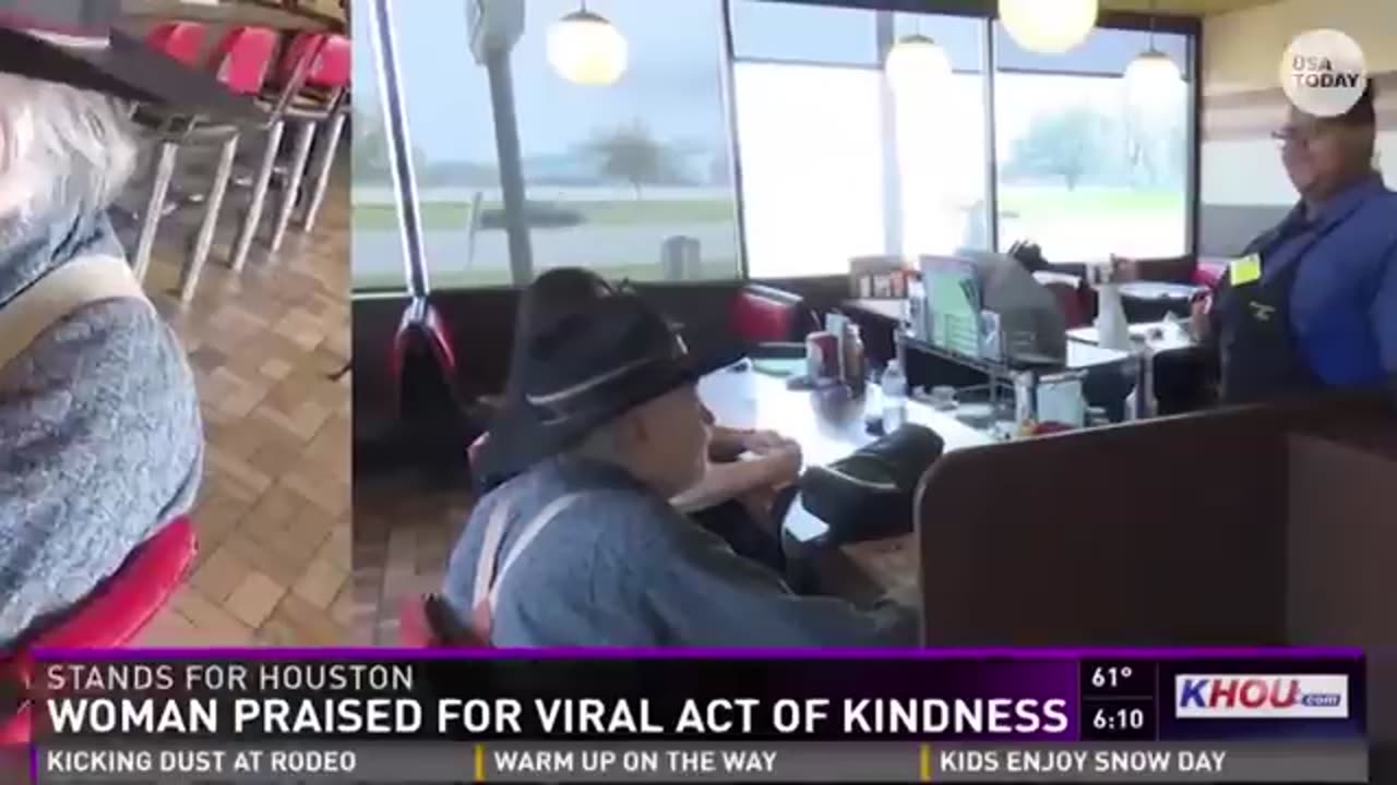 Teen receives scholarship after act of kindness goes viral
