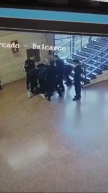 WCGW Attempting to steal a gun from a cop while at a courthouse