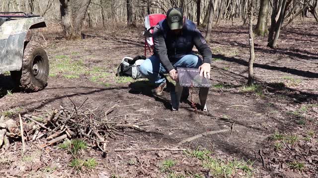 Fast Motion Bush Craft Cooker Build (And Cooking Breakfast)