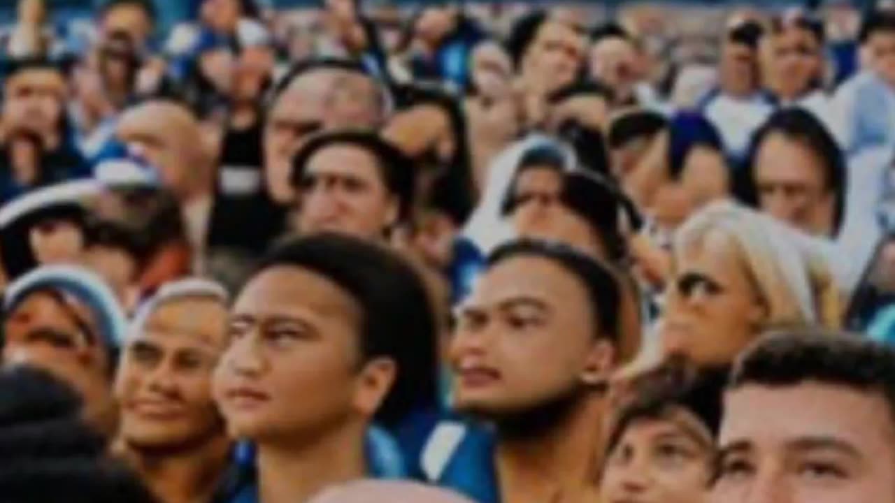 CNN using A.I. To Generate Large Crowds For Kamala?