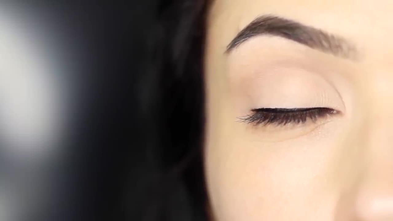 Beginner Eyeliner Tutorial