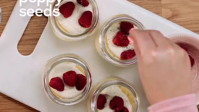 1-Min Recipe • Lemon-lime poppy seed cheesecakes by diet Doctor