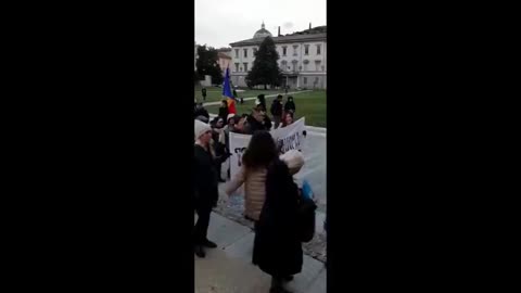 Italy | March of the Vaccinated Dead