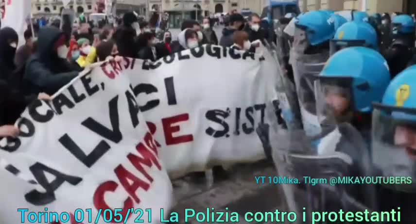 1° MAGGIO 2021, TORINO, ITALIA - SCONTRI TRA MANIFESTANTI E FORZE DI POLIZIA