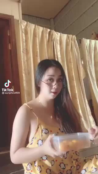 Kom yol chrolom tha nhom mean songsa na