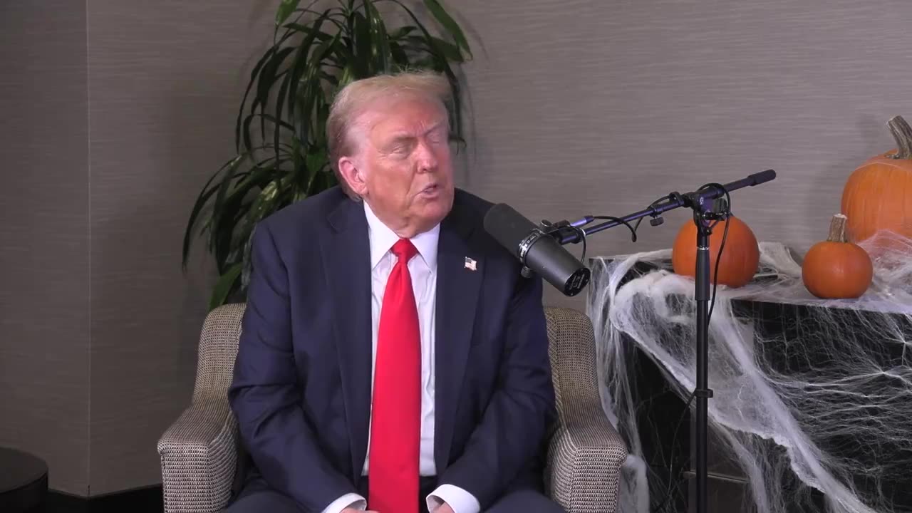 😴 PRESIDENT TRUMP: "I Don't Rest Much, But Kamala? She's Resting All the Time!"