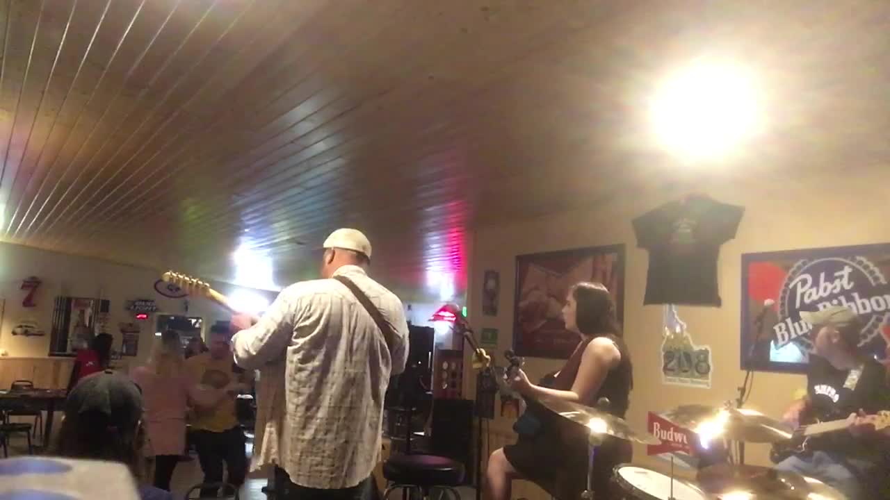 Folsom Prison Blues Live at The Wagon Wheel