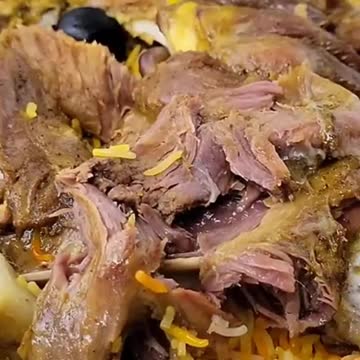 Display Camel Meat & Rice