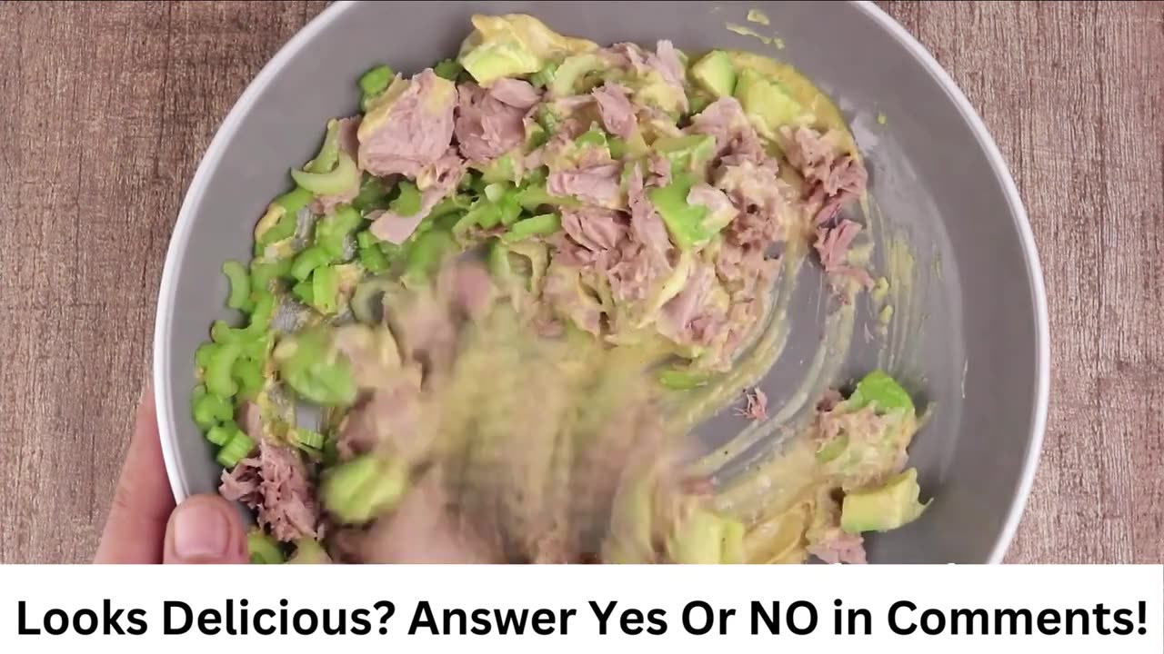 Keto Curry-Spiked Tuna & Avocado Salad