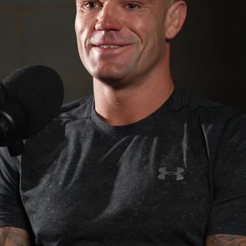 Street fighter v Bare knuckle boxer