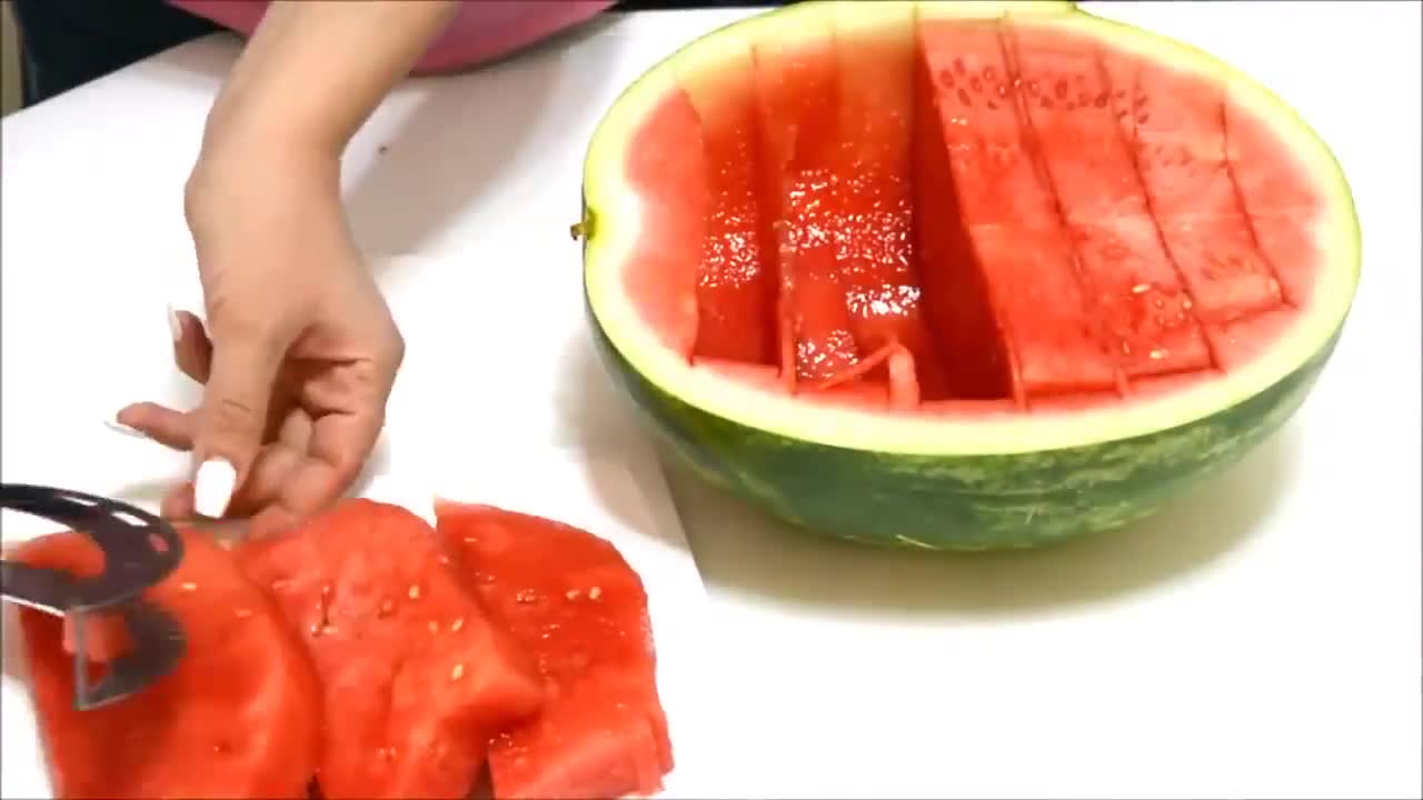 Easy Tool to Slice Watermelon