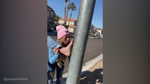 WALKING ON A STREET LIGHT