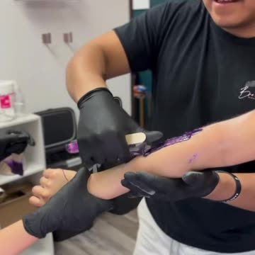 Hand Waxing with Purple Seduction Hard Wax | The Brow Bar Beauty Co.