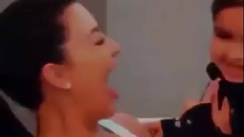 .Kim Kardashian jurassic park