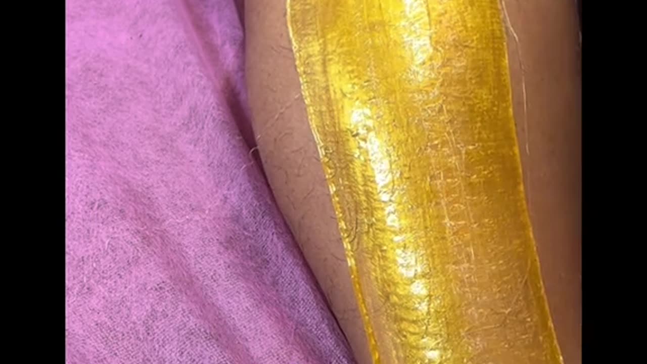 Leg Waxing with Sexy Smooth Golden Allure Hard Wax | @lagotti9