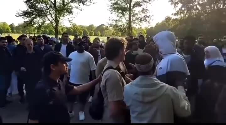 Muslims Attack Christian Preacher In Speakers Corner