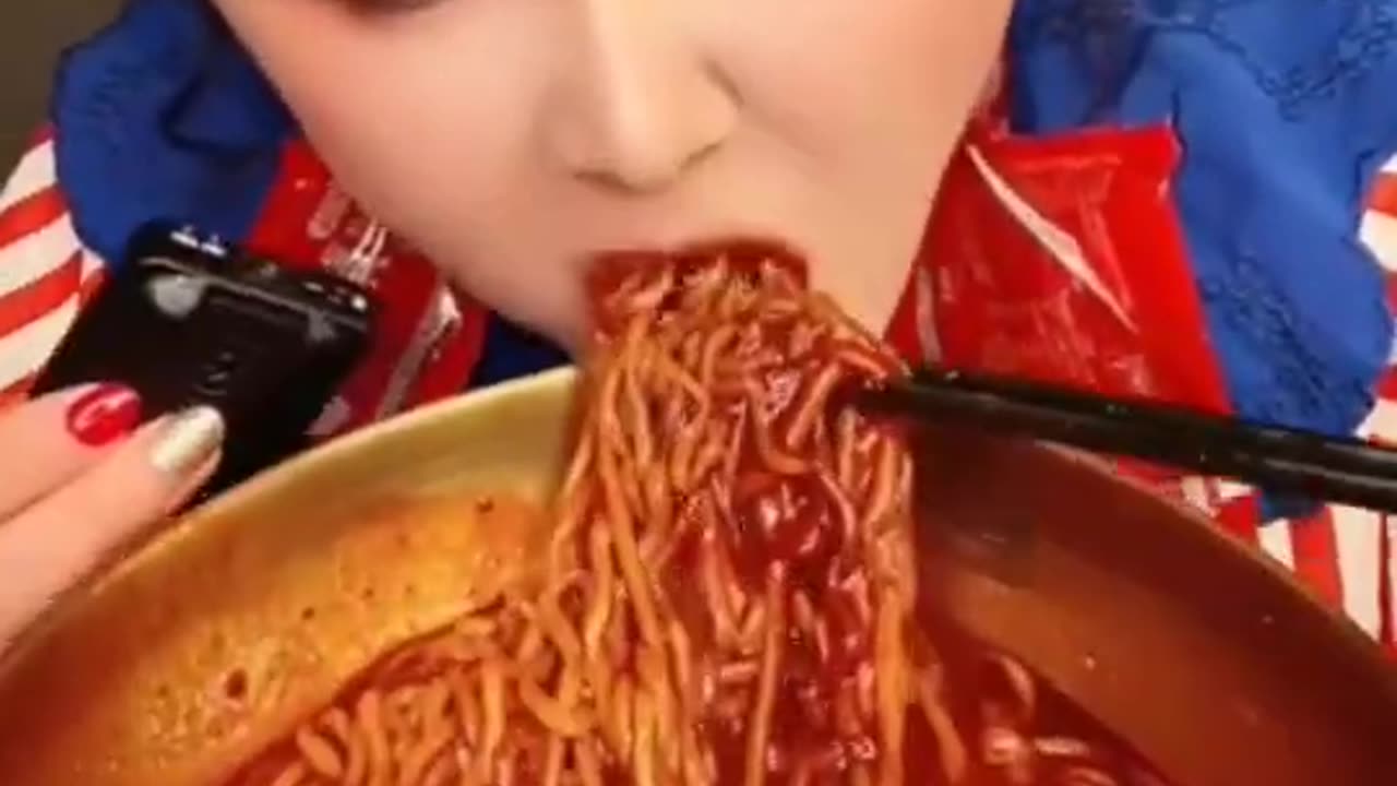 asmr eating noodles challange