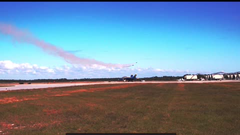 Blue Angels Low Show practice