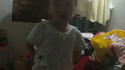 baby learns to sing very well