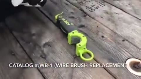 Features and Demo of the Madi BrushBlade Linemans Knife & Wire Brush