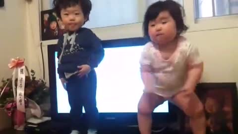 Ces_ bébés_ danseurs_ sont_juste_trop_mignons_3.