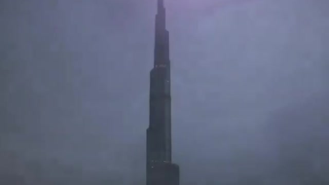 BurjKhalifa tallest building lightening slow motion in Dubai how amazing it is😮