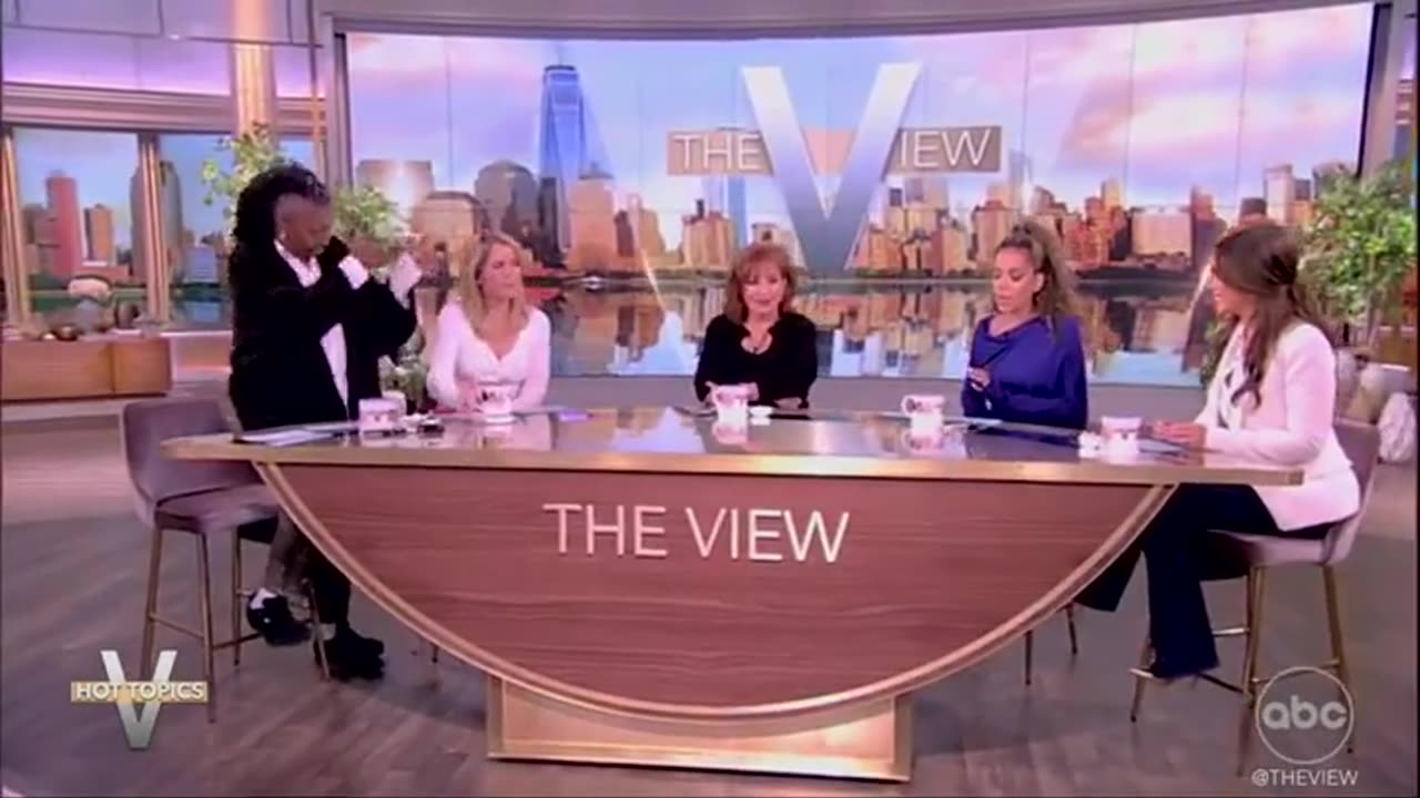 Whoopi Goldberg Stands Up And Angrily SCOLDS Audience Member In Bizarre Moment