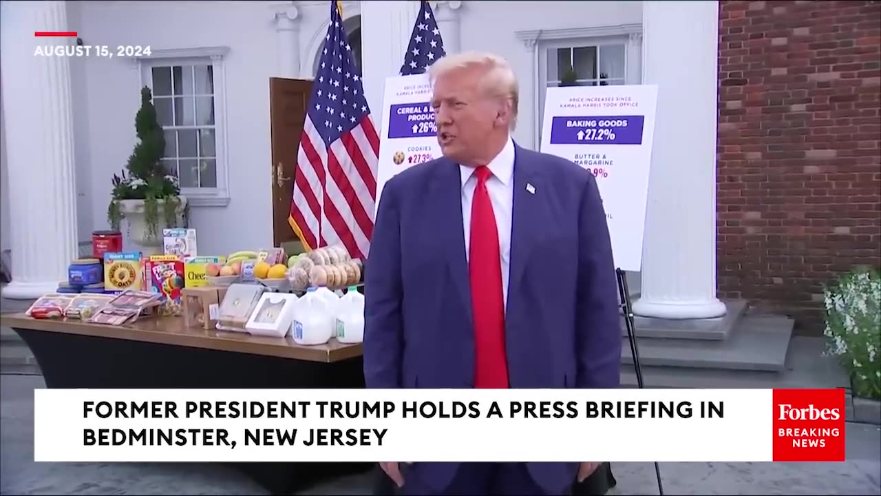 WATCH: Trump Greets Supporter Who's Nearly 100 Years Old Following Marathon Press Briefing