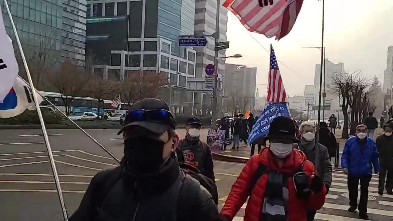 20210208_V3_S01(tBpQRTkQpCM)윤용선생님 한말씀 해주세요! 문땡땡이 독 안에 든 쥐가 목부림 치는 중!