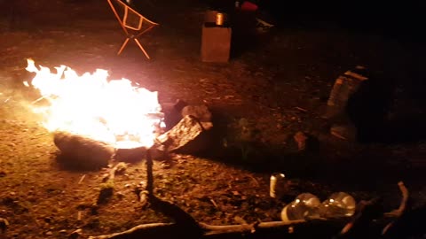 Campfire. Moon. River. Wildcamping.