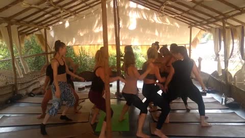 Yoga Teacher Course in India | Earthyogavillage.com