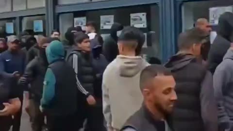 🚨🚨Uk riots This is absolute insanity