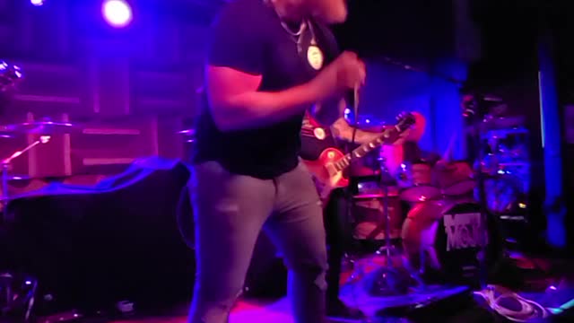 Blacktop Mojo "Where The Wind Blows"