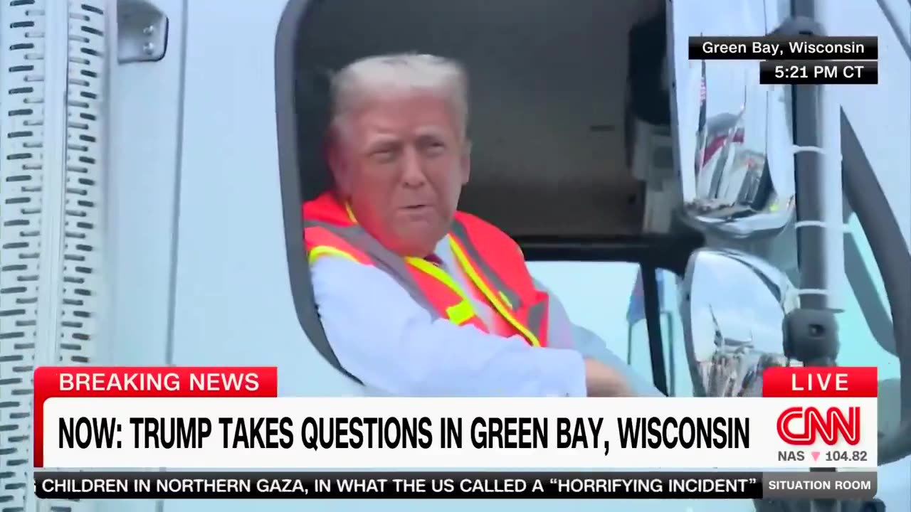 Trump in a garbage truck!!!