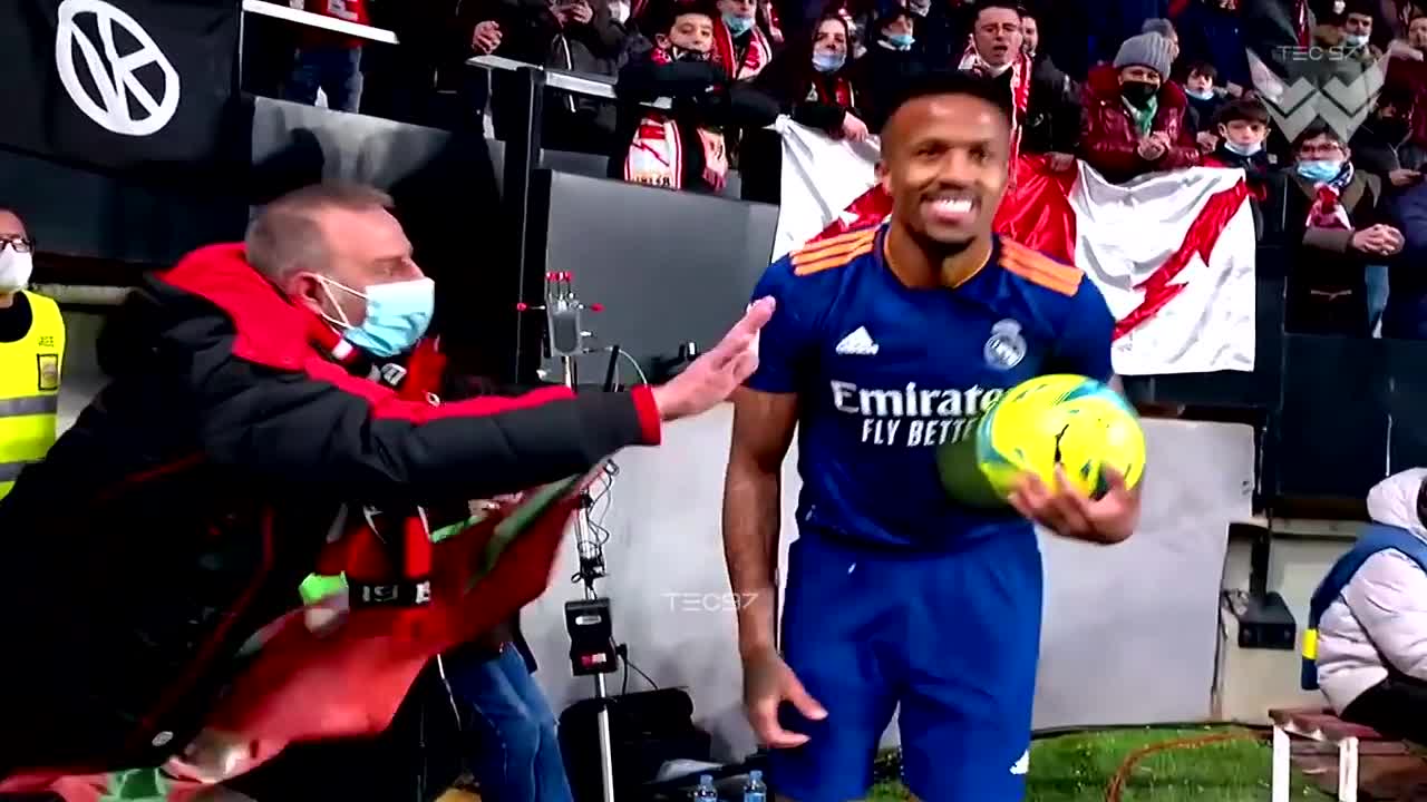 04.Why Is Football So Funny #4
