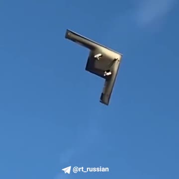 🛩️🇺🇸The new US B-21 Raider strategic bomber has made its maiden flight.