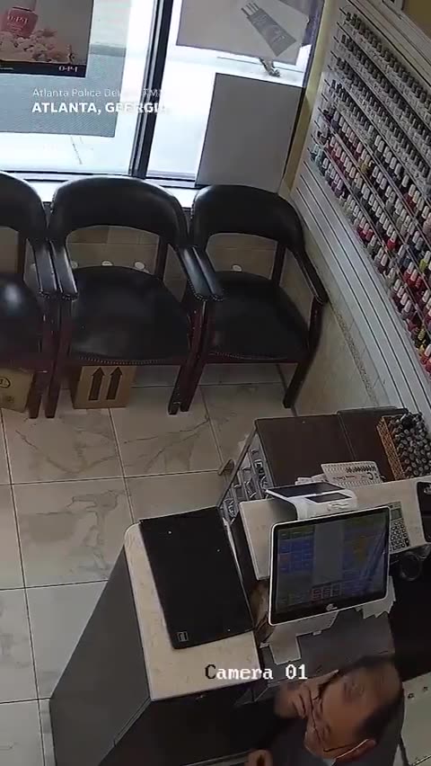 😂 People seem desensitized to even hijackings