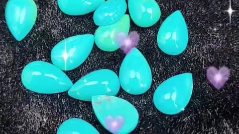 Natural turquoise Color green Shape pear Size8*13mm Weight 0.8g cabochon making different necklace