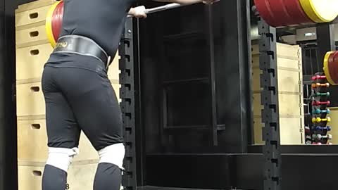 squat with a pause of 200 kg