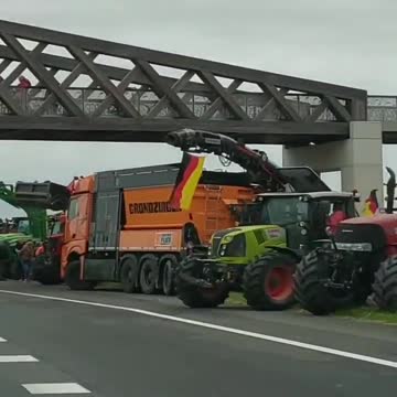German and Dutch farmers convoy (July 7, 2022)
